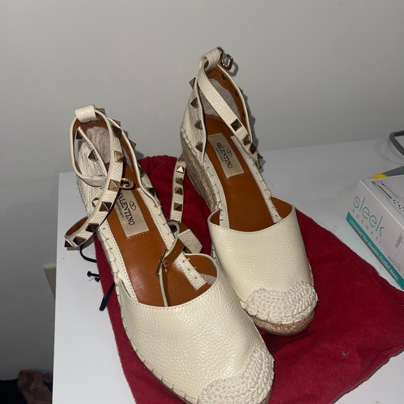 Valentino espadrilles. - Picture 1 of 2